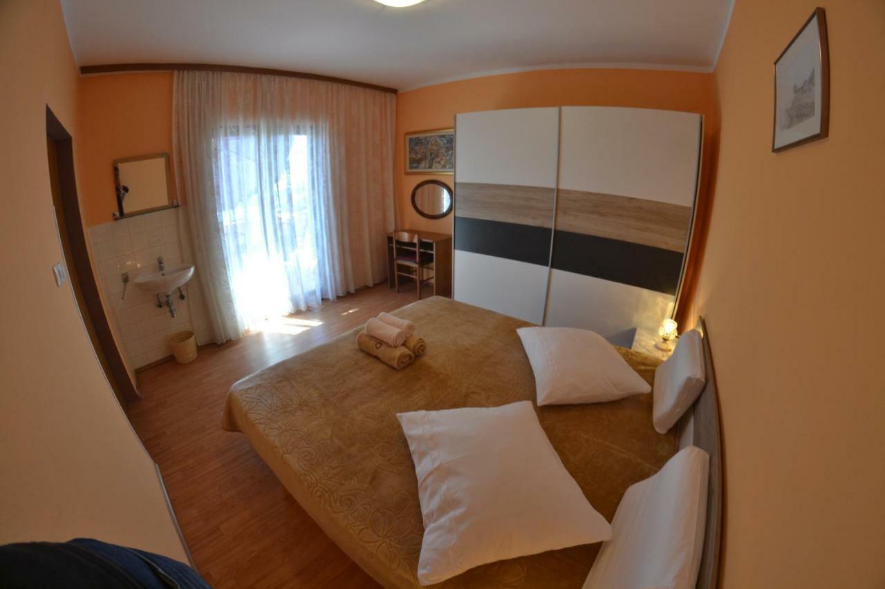 Apartman Jadranka Palit Extérieur photo