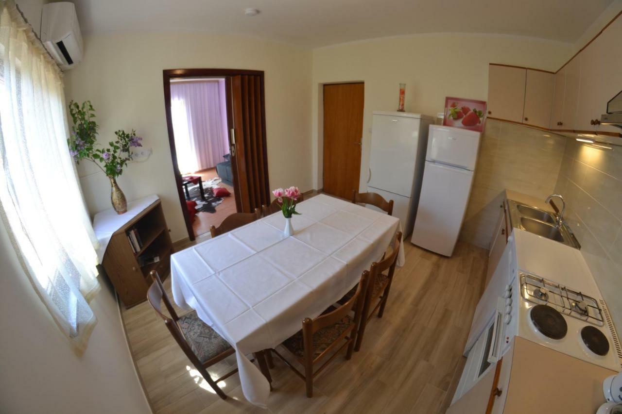 Apartman Jadranka Palit Extérieur photo
