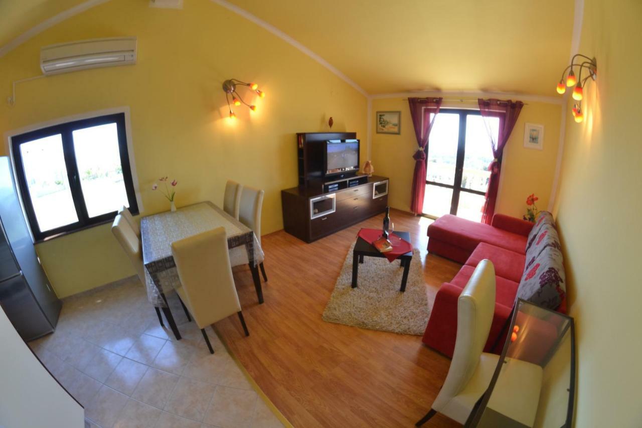 Apartman Jadranka Palit Extérieur photo